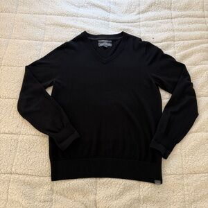 Eddie Bauer Men's Black V-Neck Sweater